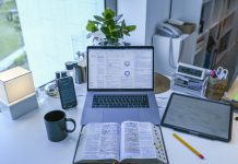 성경 연구 디자인 사진