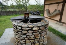 “우물, 신부, 교회”