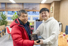 영상 스위처를 흘려보냈습니다